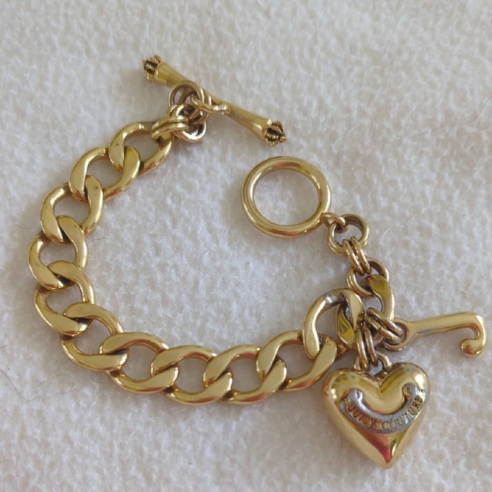 Juicy Couture Chunky Link Charm Bracelet.